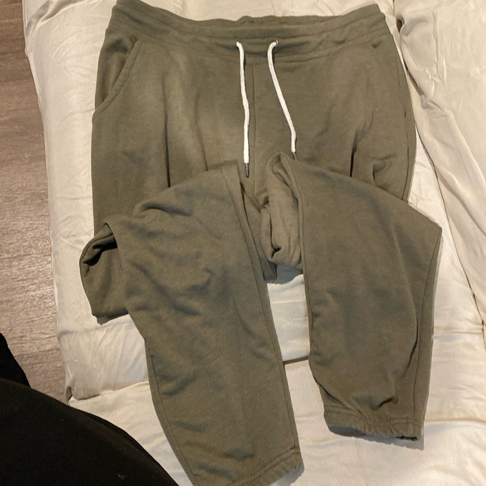Light weight joggers
